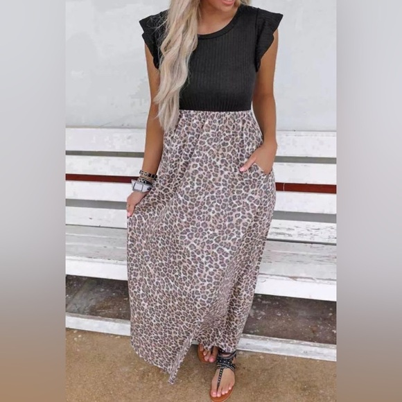 Dresses & Skirts - Leopard Print Maxi Dress size Large with Black Top